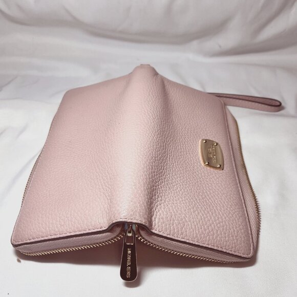 Michael Kors Large Cell Ph. Multi Function Wristlet/Leather-Blush/Pale Pink/Gold - Picture 5 of 14
